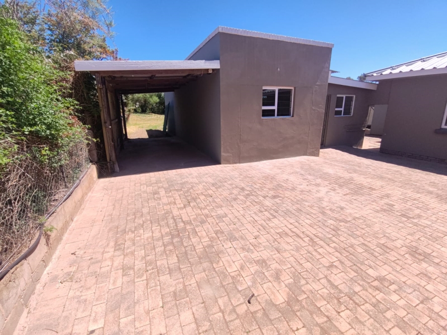 5 Bedroom Property for Sale in Vredenburg Western Cape